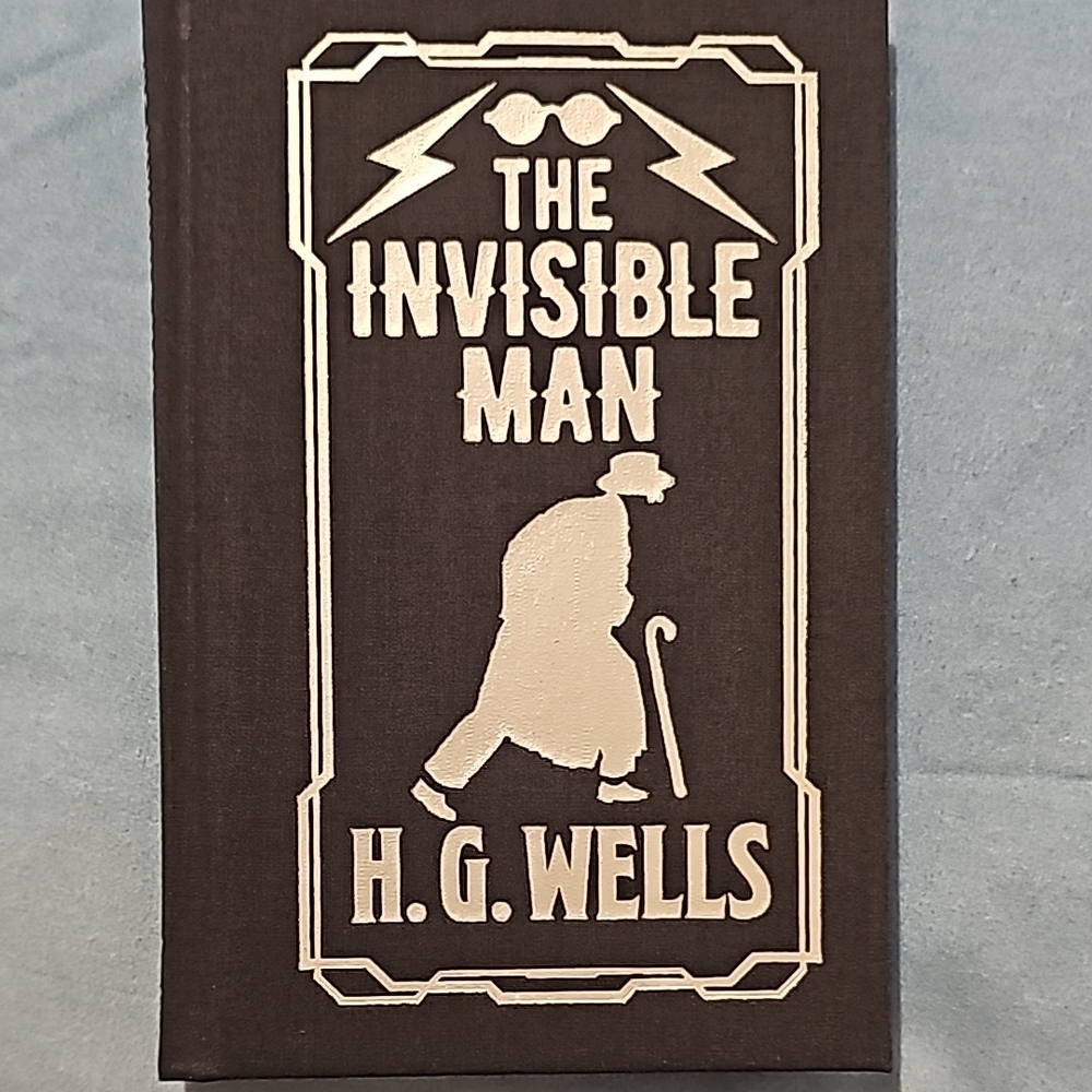 The Invisible Man by H.G. Wells - Black Cover